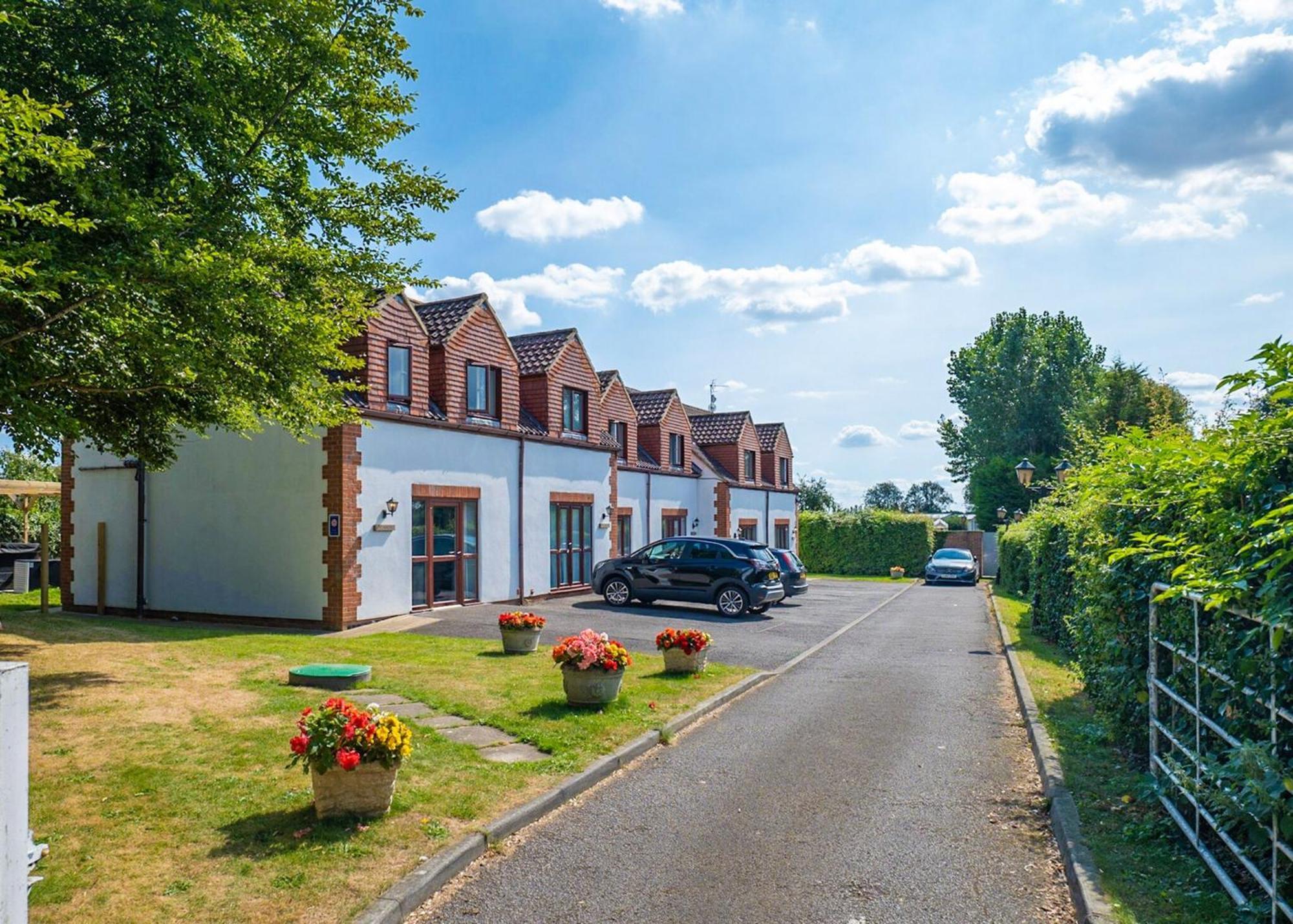 White Rose Country Cottages Thormanby Exterior foto