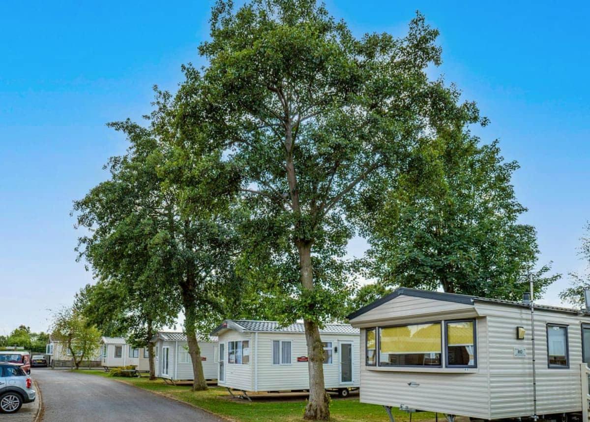 White Rose Country Cottages Thormanby Exterior foto